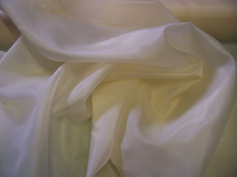 fehér selyem dekoranyag 150 cm széles (méterre)