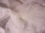fehér organza anyag (1,5 m széles)