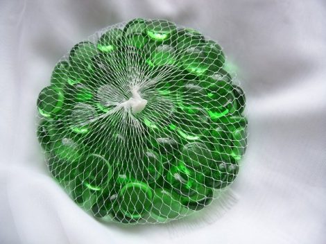 zöld dekorkő,dekorkavics (kb.90 db-os), 2 cm