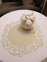   indás szélű organza asztalközép, 047- világoszöld (36 cm)-4 db